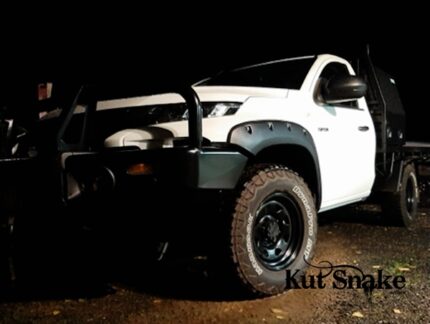 Kut-Snake Fender Flares Mitsubishi L200 MR LHS Pick-up
