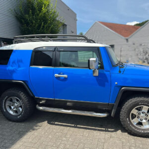 WeatherShields side wind deflector for Toyota FJ Cruiser